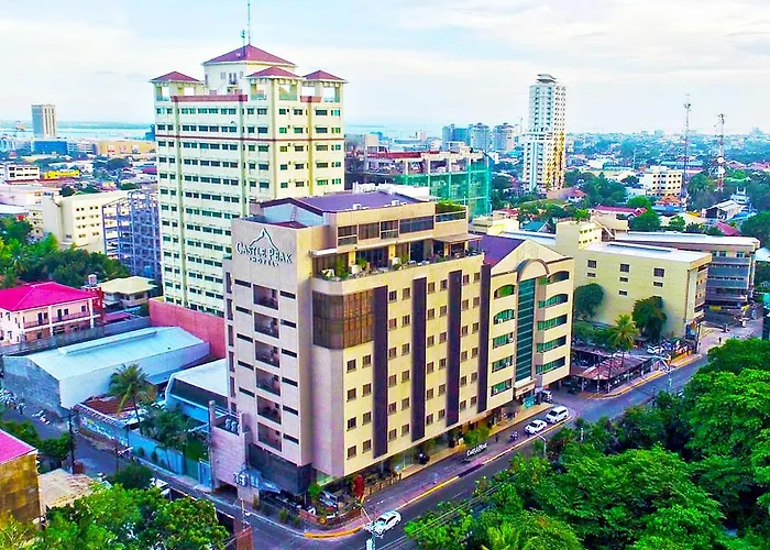 Castle Peak Hotel 3*