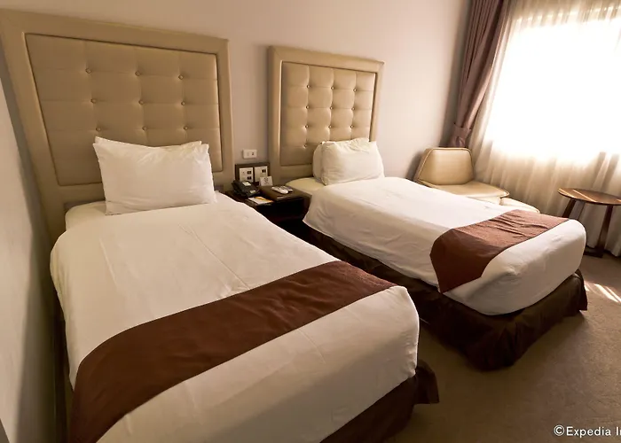 Castle Peak 3* Cebu Stadt