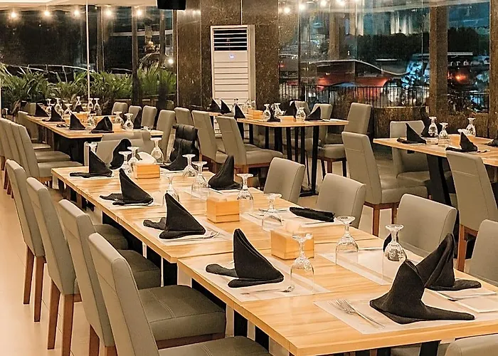 Castle Peak Hotel Cebu Stadt