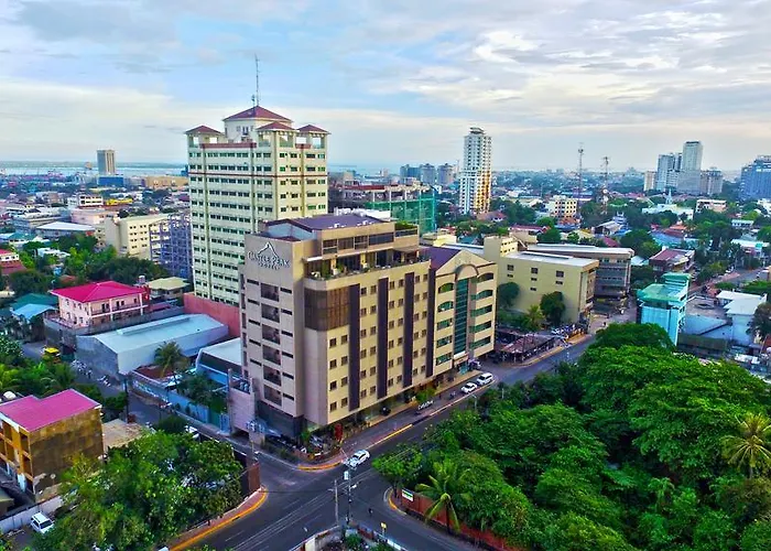 Castle Peak Hotel 3*